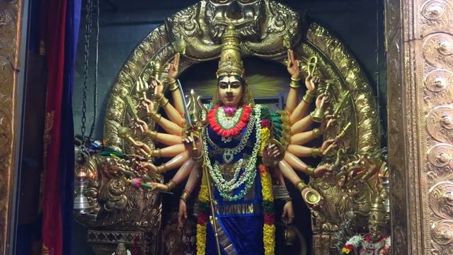 Hindu Temple Sri Veeramakaliamman Temple at Singapore смотреть онлайн
