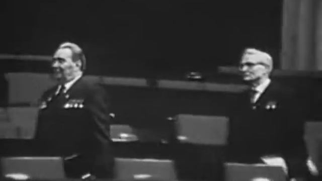 Лебедев Кумач - Мир (Всё изменить) смотреть онлайн