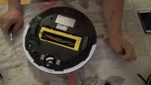 ILife v7s пятится назад