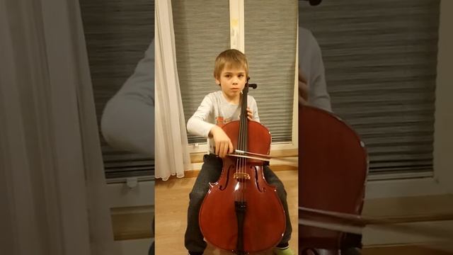 Mini Mozart - K&D Blackwell, cello: Marcel Polak смотреть онлайн