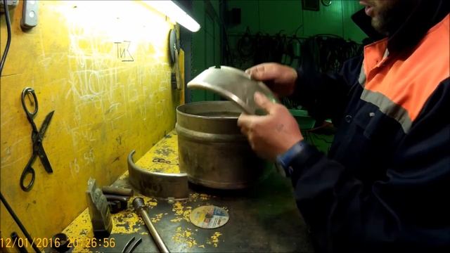 Мини коптилка,или варочная кастрюля из пивной кеги смотреть онлайн