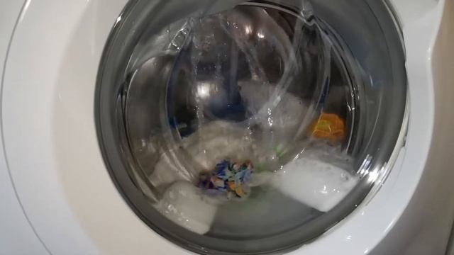 Zanussi lindo 100 & OMO Profesional white ?W.S.? смотреть онлайн