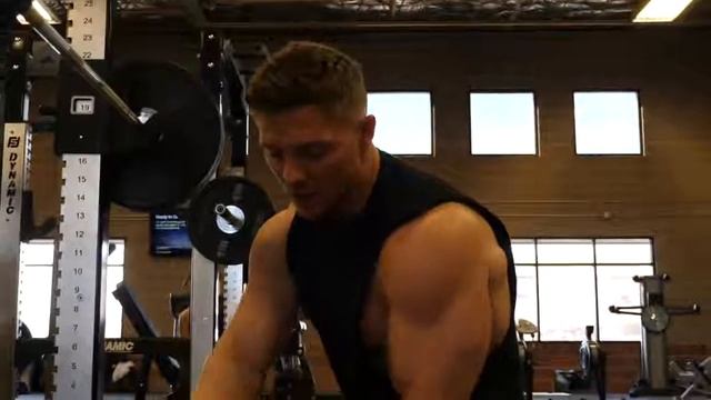 LEG DAY! GET YOUR LEGS SWOLE !!! смотреть онлайн