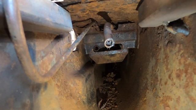 VW Bug - How To -Metal Fuel Line Replacement - SICKXTY - Volksrod – Baja / Franken Beetle Build 3 смотреть онлайн