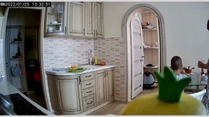 Записи с камер где Миникотик(Настя) С Детьми