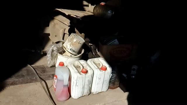 Снимаю головку (ГБЦ) блока цилиндров ДАФ(DAF)105.Часть1 смотреть онлайн