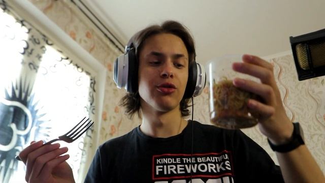 Впервые кушаю быструю лапшу Maggi