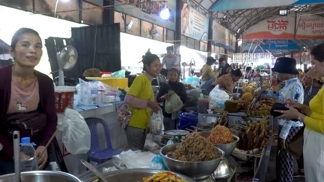 Plenty Of Yummy Foods And Snacks @ Kien Svay Krao Resort On Sunday смотреть онлайн