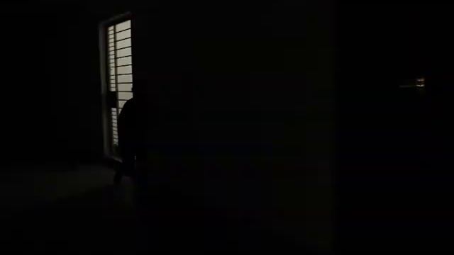 "TRAPPED" - A Suspense Horror Game Trailer смотреть онлайн