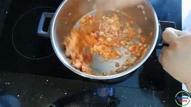 картошка тушеная вкуснее чем с мясом ,постоянное блюдо . вкусно быстро по деревенски