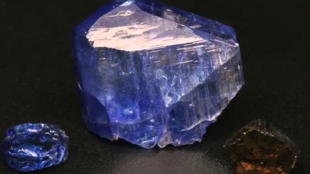 Камень Сапфир. Характеристика. Сапфир – магический камень и величайшая драгоценность королей. смотреть онлайн
