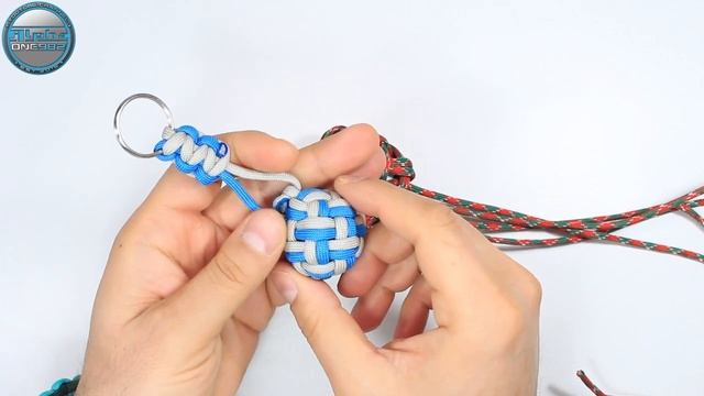 БРЕЛОК из паракорда