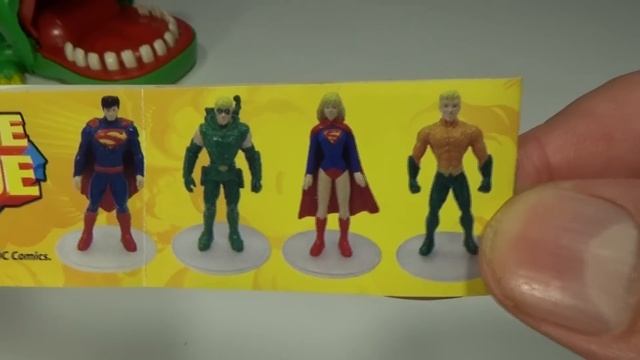 Crocodile Dentist Opens Eggs With Surprise Toys Крокодил дантист открывает яйца с сюрпризами игруше