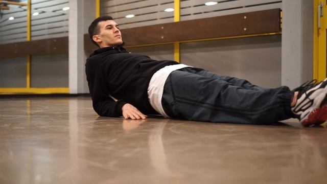 NEXT LEVEL BODY CONTROL — HOW TO #FLARE BREAKDANCE MOVE смотреть онлайн