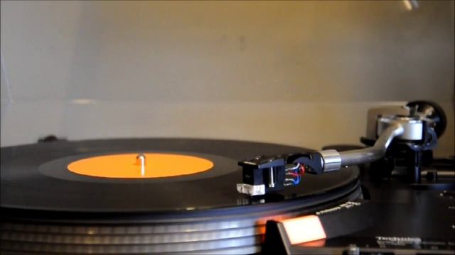 Massive Attack - Angel [Vinyl] [Technics SL-1900] смотреть онлайн