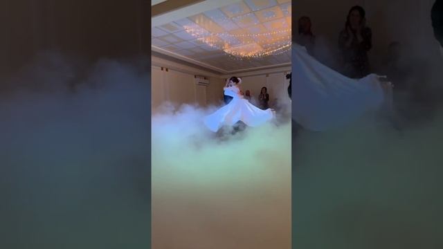 Перший весільний танець - романтично (Nikita Kiselov) Студія весільного танцю у Львові - ParaDance смотреть онлайн