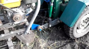 Картофелекопалка для переломки с автономным двигателем.