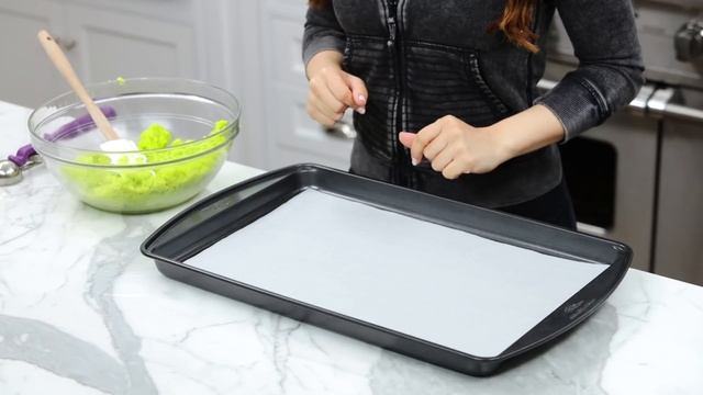 ALIEN EGG CAKE BALLS - NERDY NUMMIES - ALIEN COVENANT смотреть онлайн