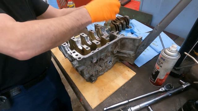 How To Build Subaru EJ253 Rotating Assembly, Hone Cylinder Bores, New Piston Rings And OEM Bearings