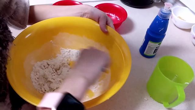 Поделки из соленого теста. Как сделать домашний пластилин. Как сделать соленое тесто смотреть онлайн