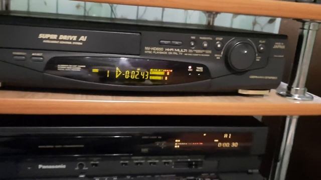 не стоит сразу искать причину неисправности в видеомагнитофоне.. сначала поменяйте кассету.... смотреть онлайн