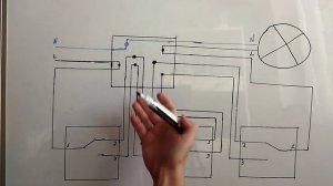 Как подключить три проходных выключателя.