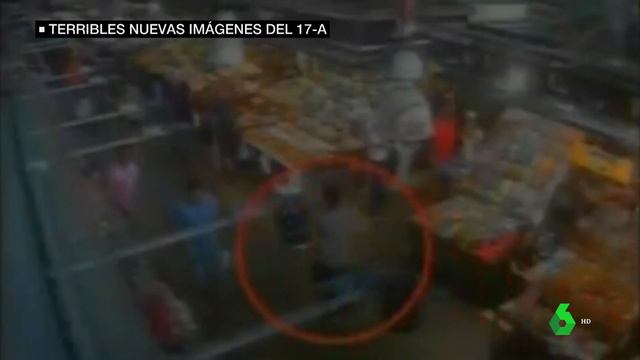 Imágenes nunca vistas del atentado de La Rambla muestran la brutalidad del atropello masivo смотреть онлайн