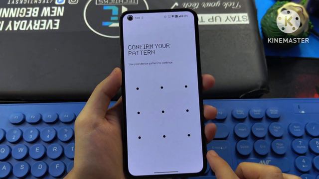 Nothing OS 2.0.4 review on Nothing phone (1) | New features Lockscreen Photos, Compass, new Widgets смотреть онлайн