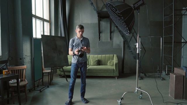 Черный фон в любом месте, где ты, камера и вспышка. Пошагово показываю, как это сделать. смотреть онлайн