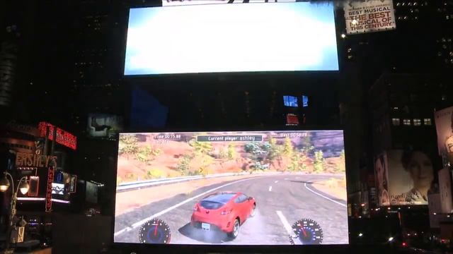 Hyundai Race Game In New York Times Square смотреть онлайн