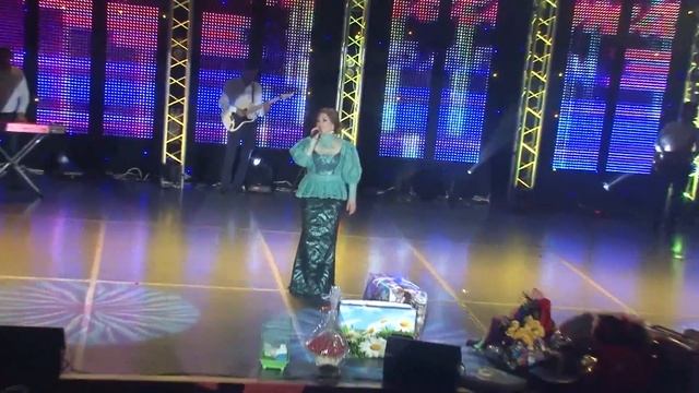 Рукият Магомедова Обнимаю тебя смотреть онлайн