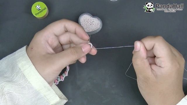 DIY Как сделать браслет в летнем стиле с чешскими стеклянными бусинами? смотреть онлайн