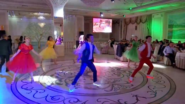 Аяла би ансамблі - Стиляги Астана 8 778 222 60 70 смотреть онлайн
