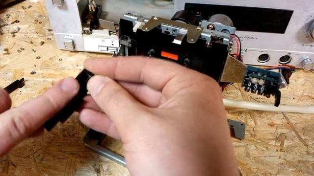 Замена прижимов кассеты Яуза 220 смотреть онлайн