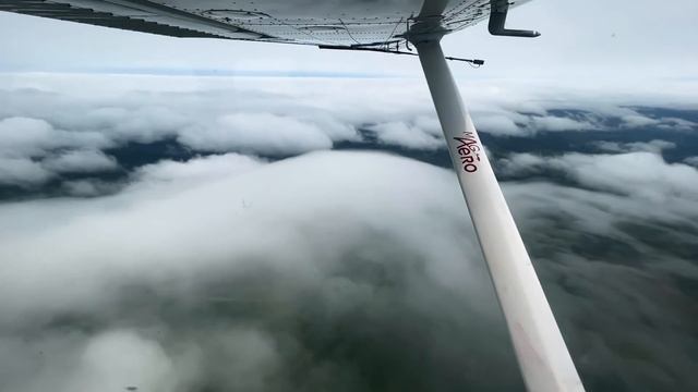 Тяжелый полет на Камчатку. Меняем маршрут, бегаем от погоды, спорим между собой. смотреть онлайн