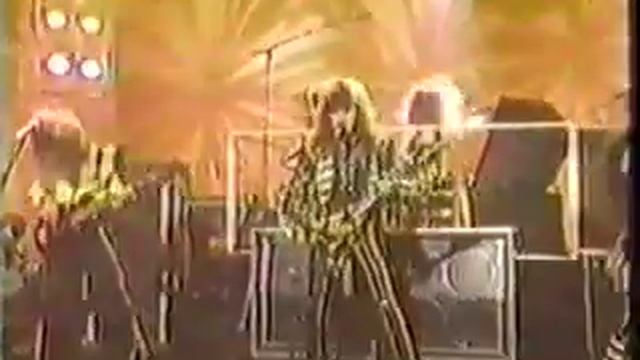 Stryper - Live on a Late Night TV show. смотреть онлайн