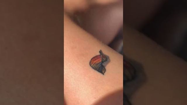 Aesthetic small tattoo ideas ? ✨ #shorts #aesthetic #tattoo смотреть онлайн