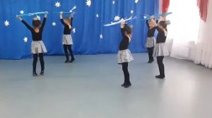 "Танец звездочек" детей подг.группы МАДОУ "Юго-Камский детский сад "Планета детства"