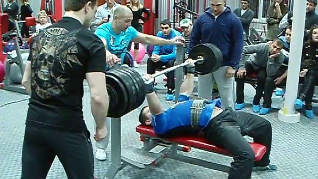Жим штанги лежа, вес 200 кг смотреть онлайн