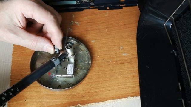 Ремонт гнезда тюнера. Оторвали антенное гнездо. Main EAX64909901. Паяльник S-998P. ТюнерTDSN-G301D. смотреть онлайн