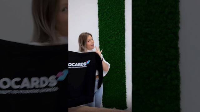 LOCARDS дарит толстовку каждому менеджеру 🚀 смотреть онлайн