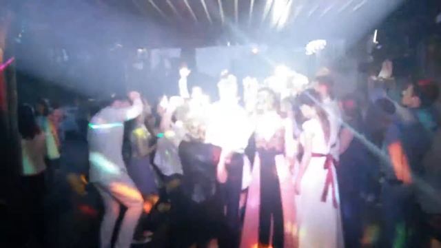 28.05.2016 - Выпускной Комсомольск 5 школа. На часах 04:25, но сил полно! )) смотреть онлайн