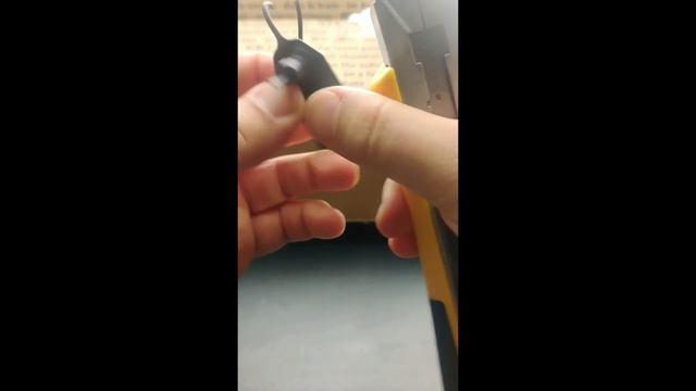 Steam deck comes with a free keychain, if you can cut it out смотреть онлайн