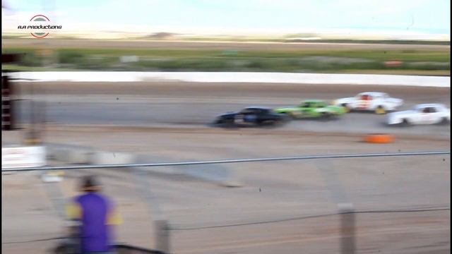 Spins and Crashes - June 2019 - Dirt Track Racing смотреть онлайн