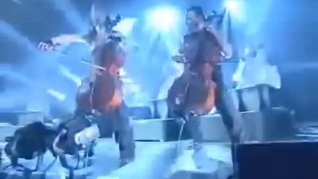Life Burns! - Berlin Live Stream 2007 (Burning Cello) смотреть онлайн