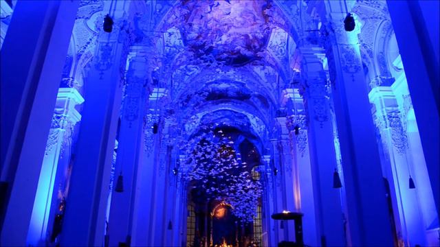 Lichtinstallation in der Heilig Geist Kirche München смотреть онлайн