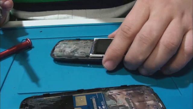 Телефон Nomi i281 замена дисплея с донора смотреть онлайн