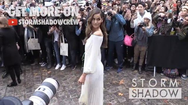 Carla Bruni, Izabel Goulart and more arriving for the Valentino Ready to Wear Fashion Show смотреть онлайн