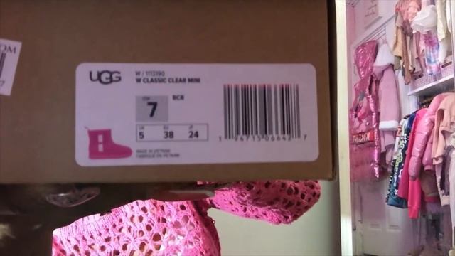 (UGGMAS) PINK MINI CLEAR UGGS смотреть онлайн