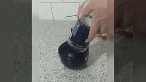 Как извлечь пробку ограничитель из бутылки.